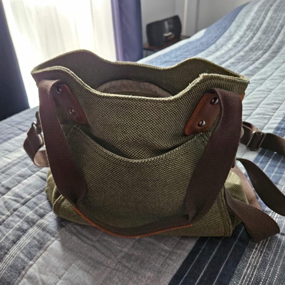 DaVan cross body or shoulder multi purpose bag